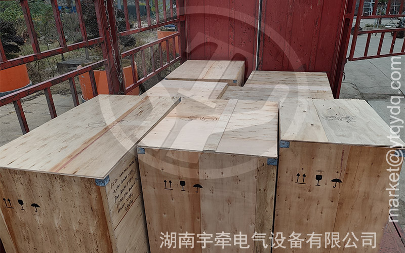 一批礦用電機(jī)車(chē)配件出口海外 3.jpg