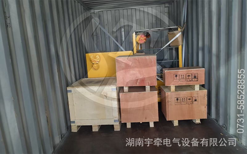 2.5噸鋰電蓄電池電機車出口海外 2.jpg